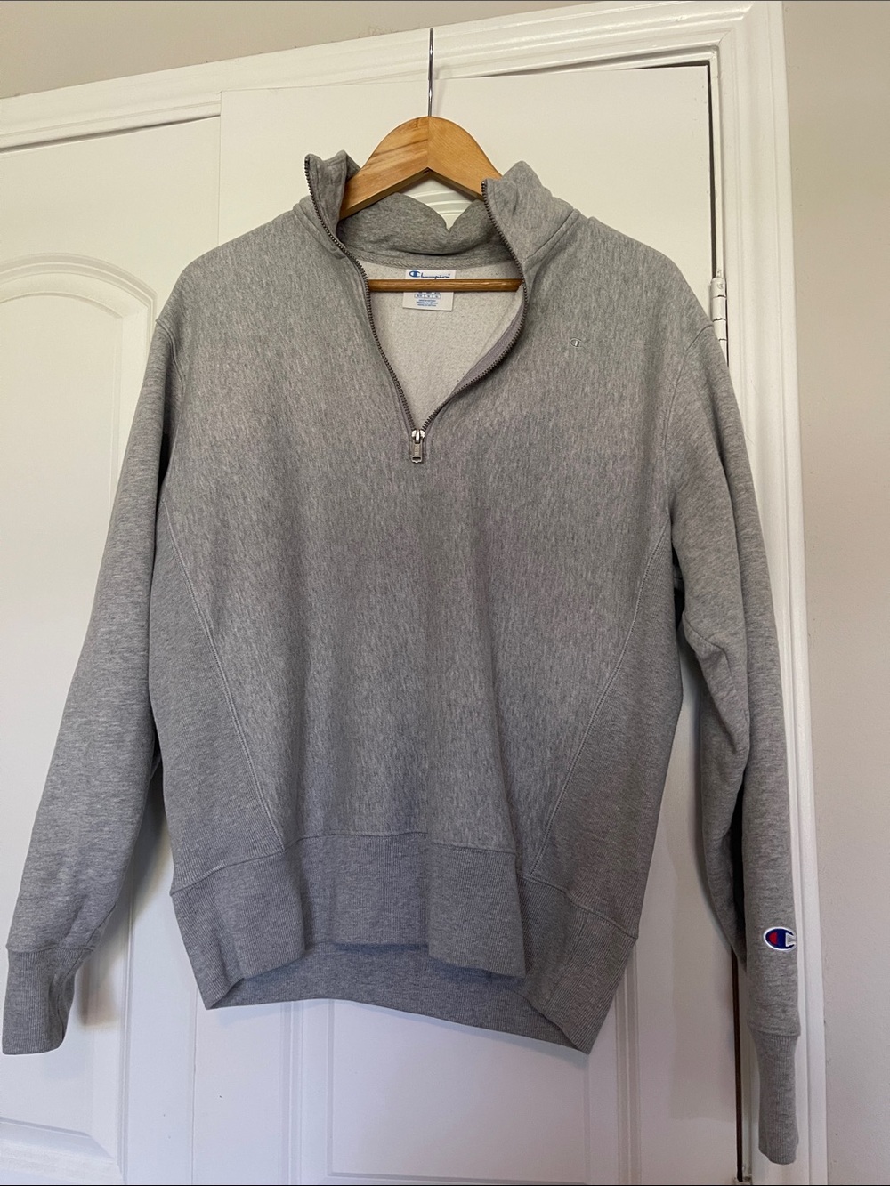 Champion Men’s Light Gray Half-Zip Pullover Sweatshirt